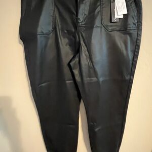 Women’s Black Pants